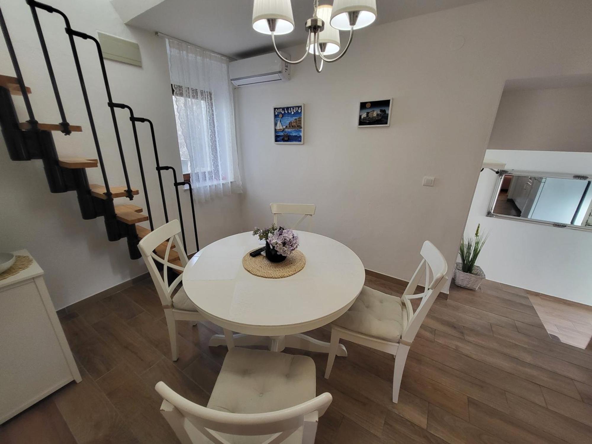 Rustic House Diklo 20M From The Sea Apartment ซาดาร์ ห้อง รูปภาพ